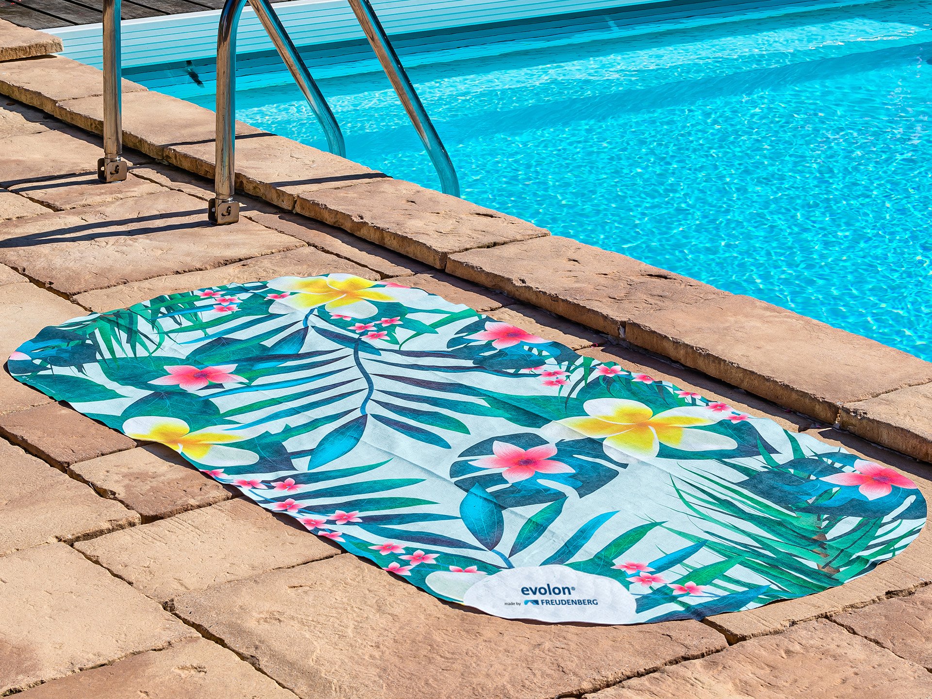 Evolon® beach towel 